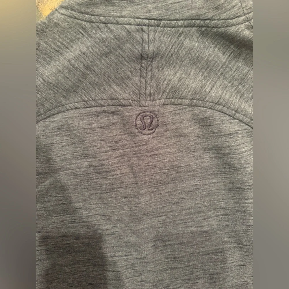 Lululemon Athletica Cowl Neck Pullover Heather Grey Black Cozy Funnel Neck